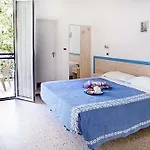 Edward Hotell 3*