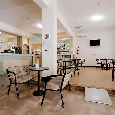 Edward Hotel