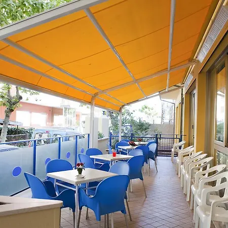 Edward 3* Беллария-Иджеа-Марина